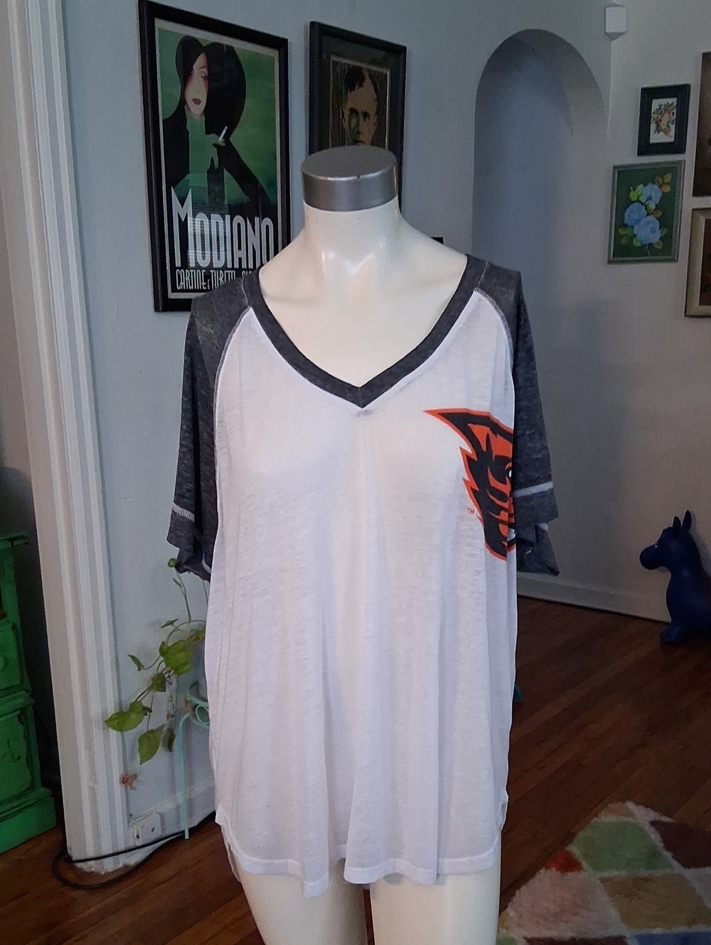 Women’s White V-Neck Raglan Oregon State Beavers Tee